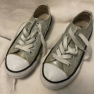 Converse Chuck Taylor Silver Glitter Low Top Sneakers | Girls 11 | sparklecore